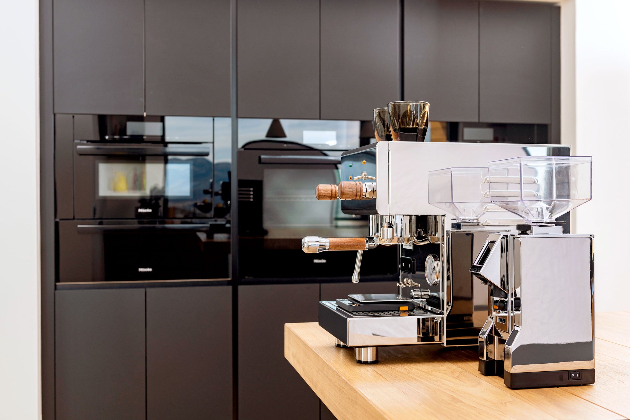 Profitec Pro 300 vs ECM Special Edition Classika, blog from Clive Coffee, pictured: Profitec Pro 300 Espresso Machine